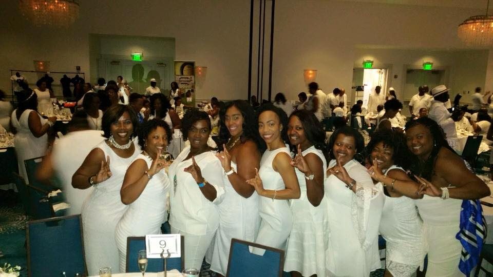 Celebrating OMZ All-White, 2015 — photograph 24