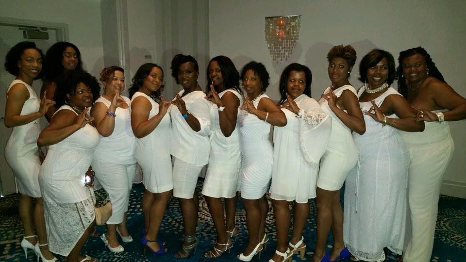 Celebrating OMZ All-White, 2015 — photograph 27