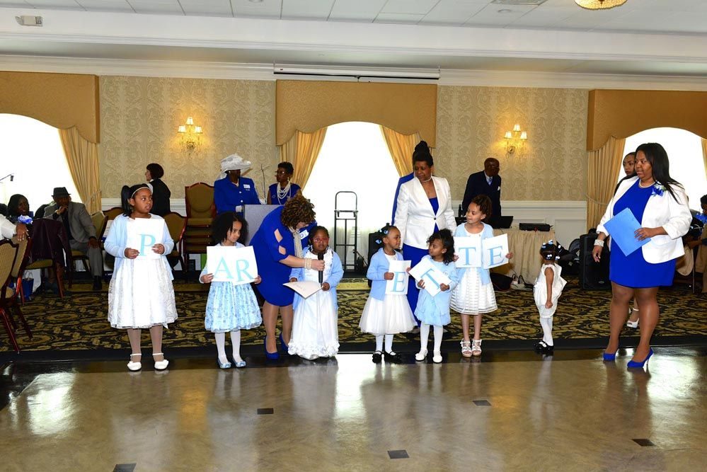 Finer Womanhood Scholarship Luncheon, 2015 — photograph 63